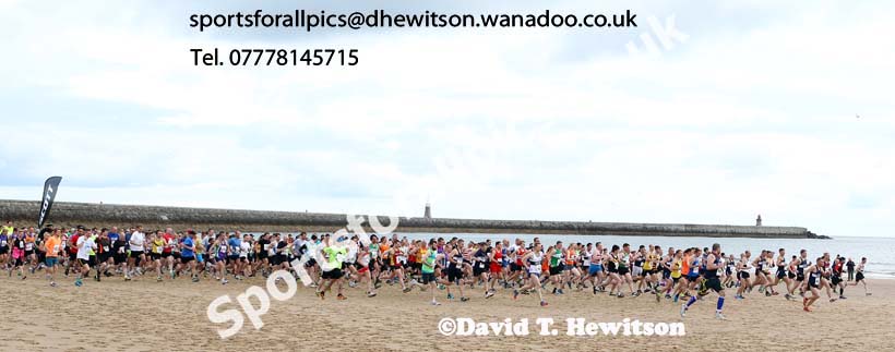Start of the Pier to Pier, South Shields. Photo: David: David T. Hewitson/Sports for All Pics
